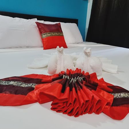 ฉัตร เฮาส์ ซอย 18 มิถุนา เชียงราย Hotel ภายนอก รูปภาพ